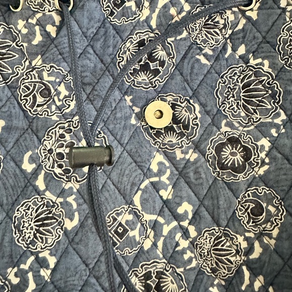 Dusty Blue quilted‎ backpack - Picture 6 of 9